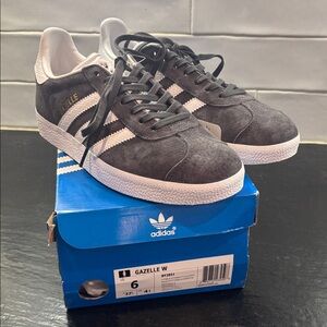 adidas Gazelle Suede Sneakers in Charcoal. Brand New. Size 6